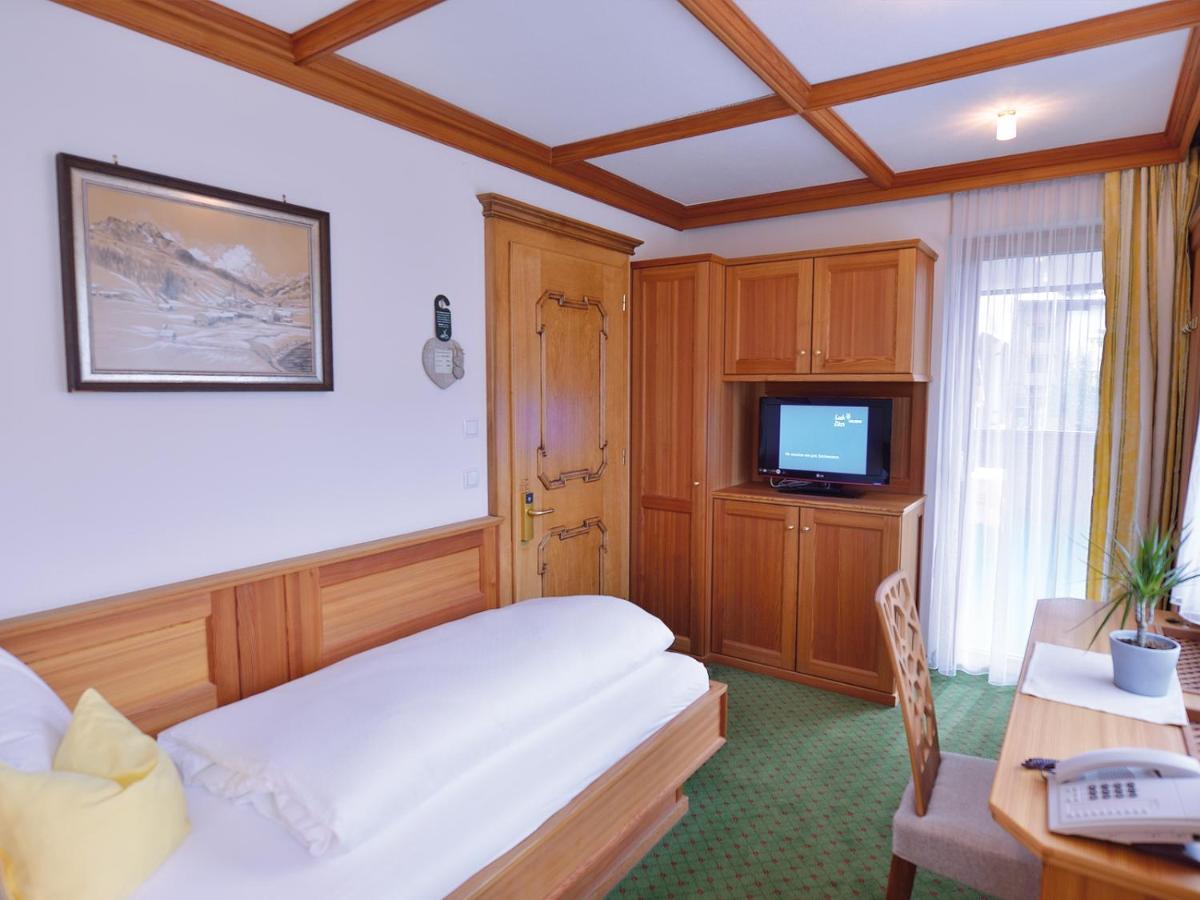 Pension Cafe Fritz Lech am Arlberg Exterior foto